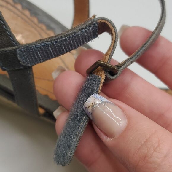 Clarks | Artisan Aquagray Leather Wedge Sandal - Picture 7 of 7